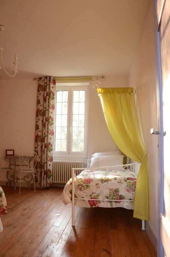 Le Manoir De Sanilhac Bed & Breakfast Notre-Dame-de-Sanilhac Dış mekan fotoğraf